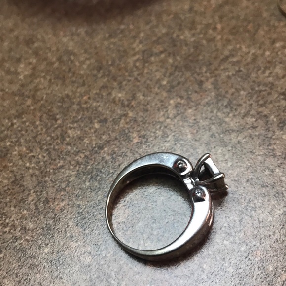 14 Karat Diamond White Gold Diamond Ring - Picture 8 of 8